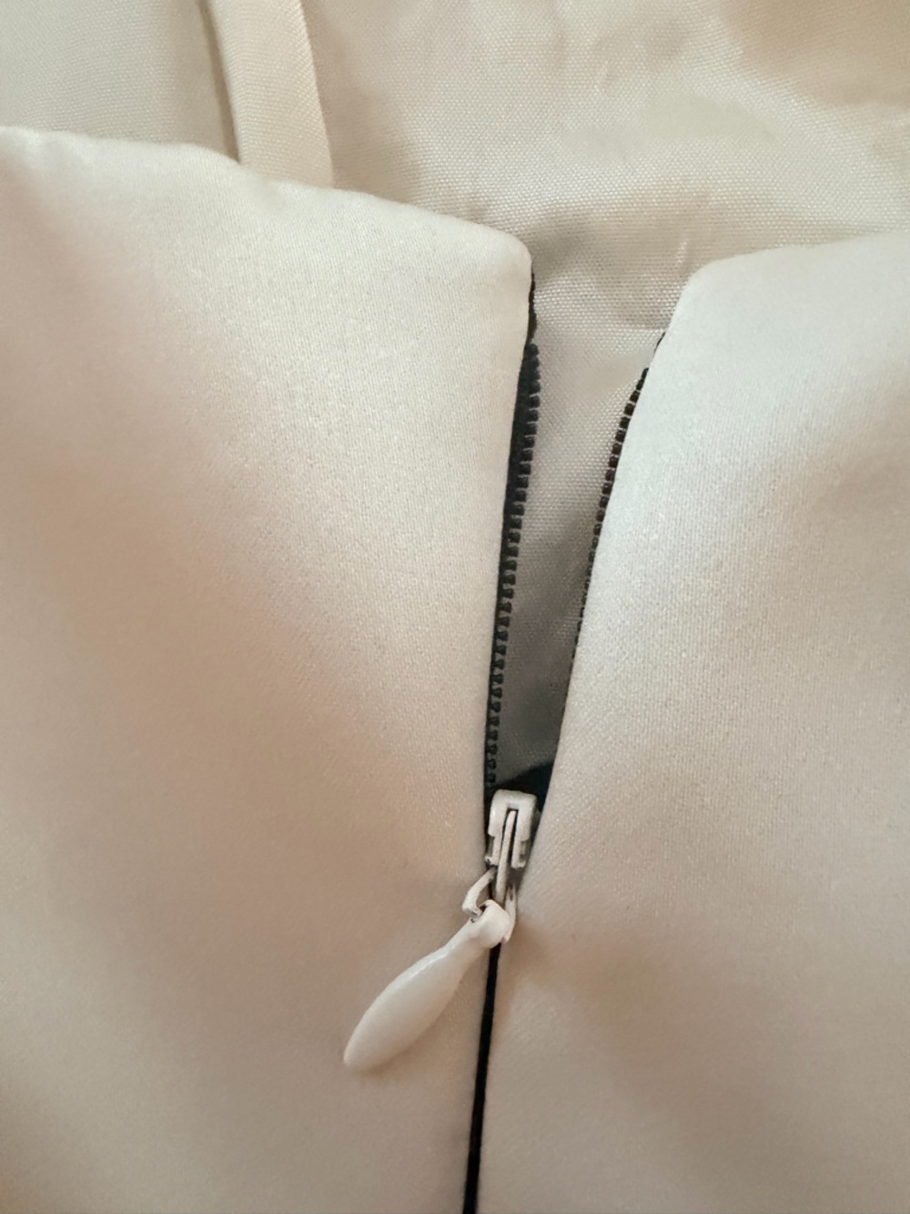 WHBM Black and White Bow Mini Dress. Size 10 - Picture 6 of 7